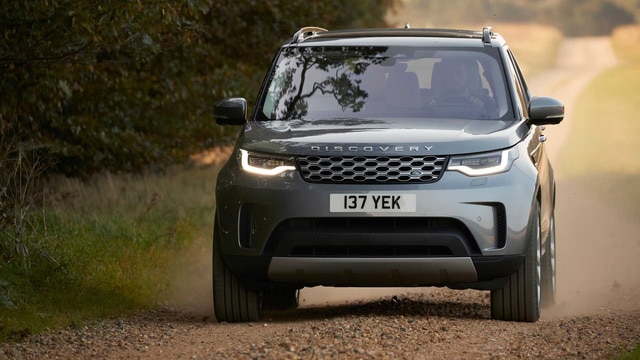 dau xe land rover discovery 2022 muaxegiatot vn 11 - Giá xe Land Rover Discovery 2022: giá lăn bánh & mua xe trả góp