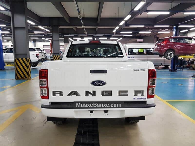 duoi-xe-ford-ranger-xls-2.2l-at-2019-2020-muaxegiatot-vn